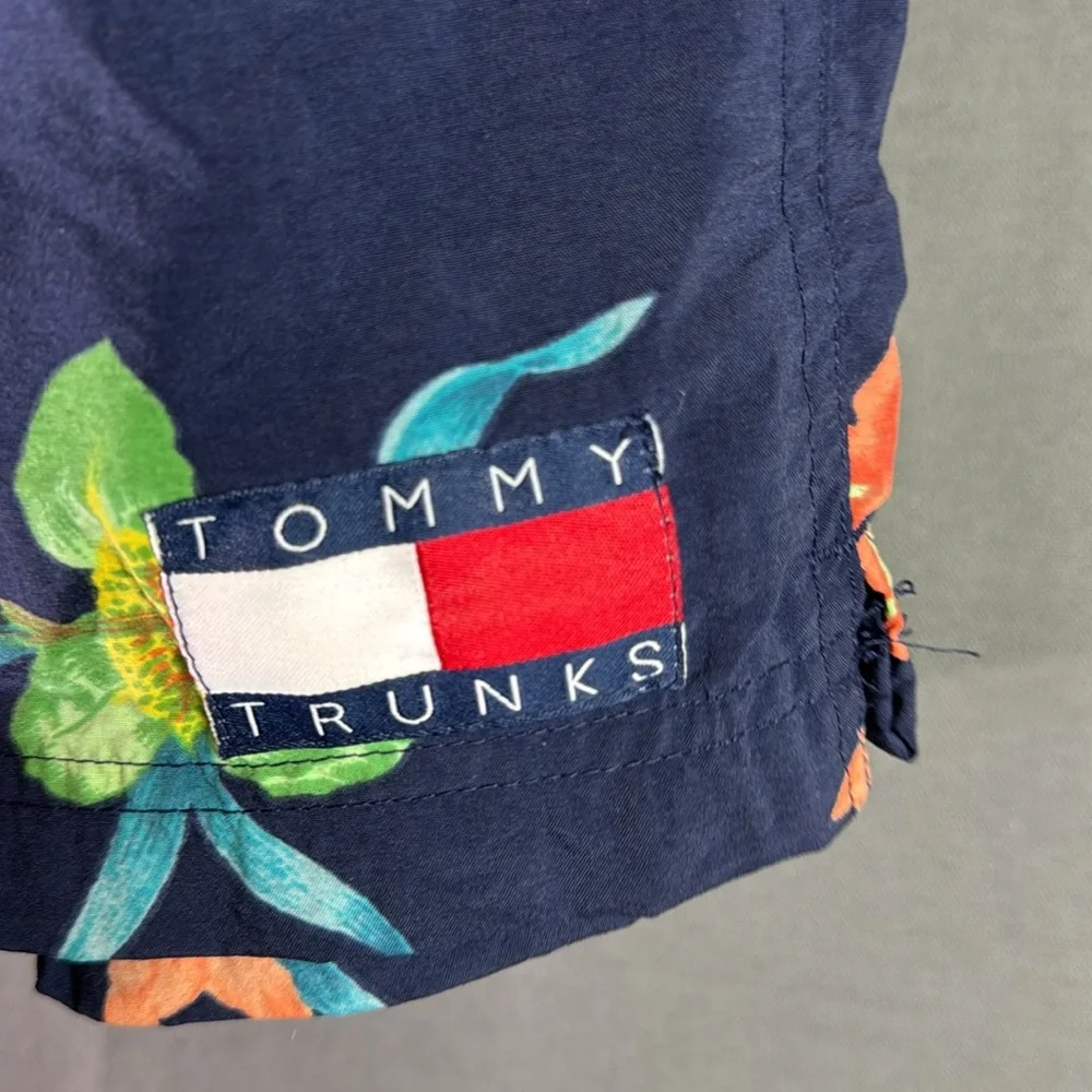 Tommy‎ Hilfiger Navy Floral Swim Shorts size medium